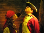 La(le) pirate Anne/Adam Bonny et le soldat anglais